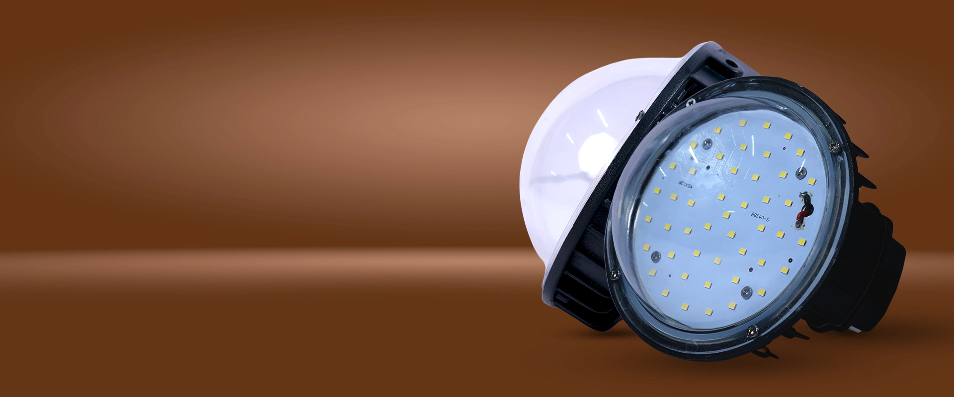 Pluto Well Glass Light